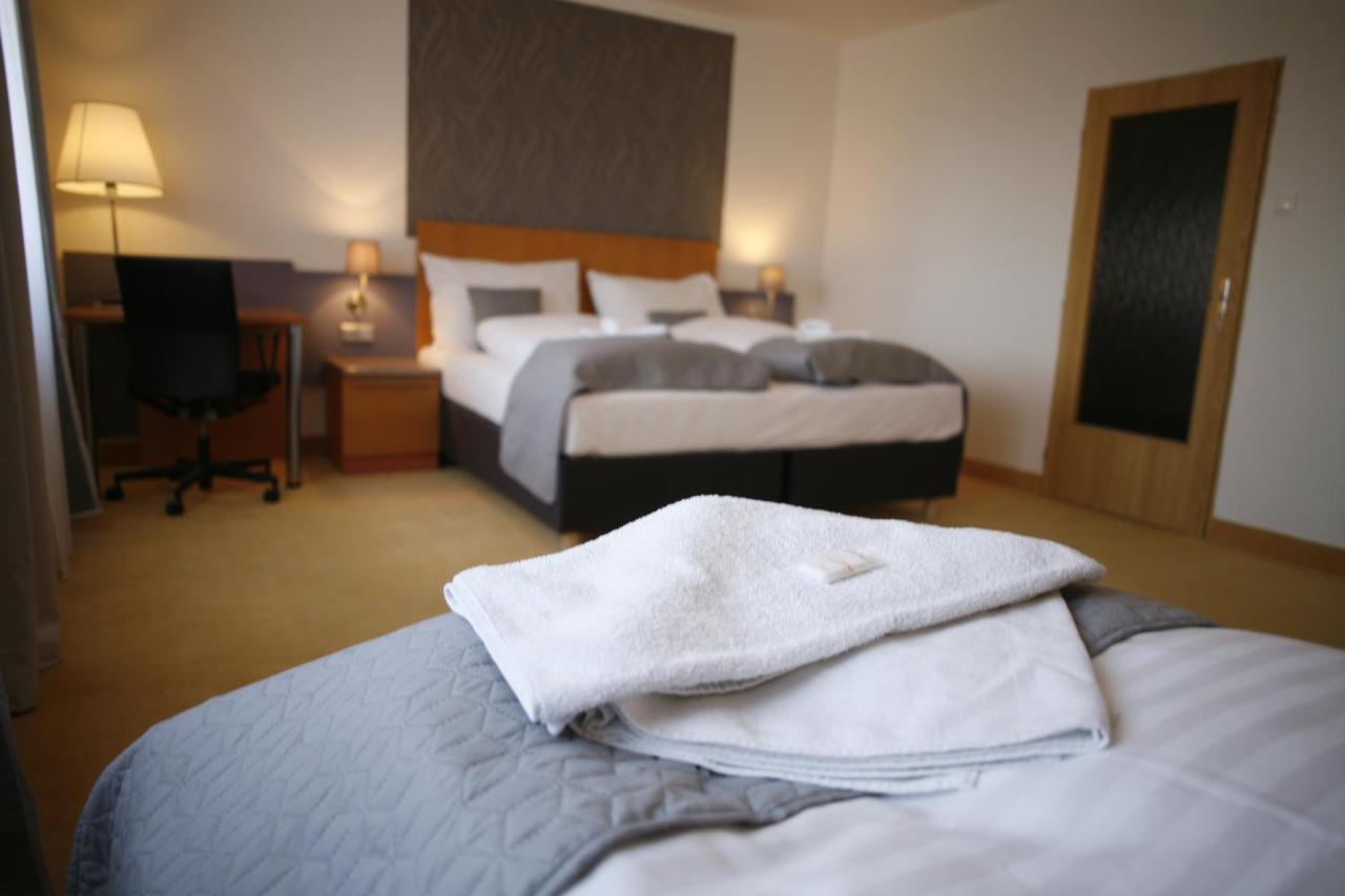 Hotel Pod Vlekem Loučná pod Klínovcem 외부 사진