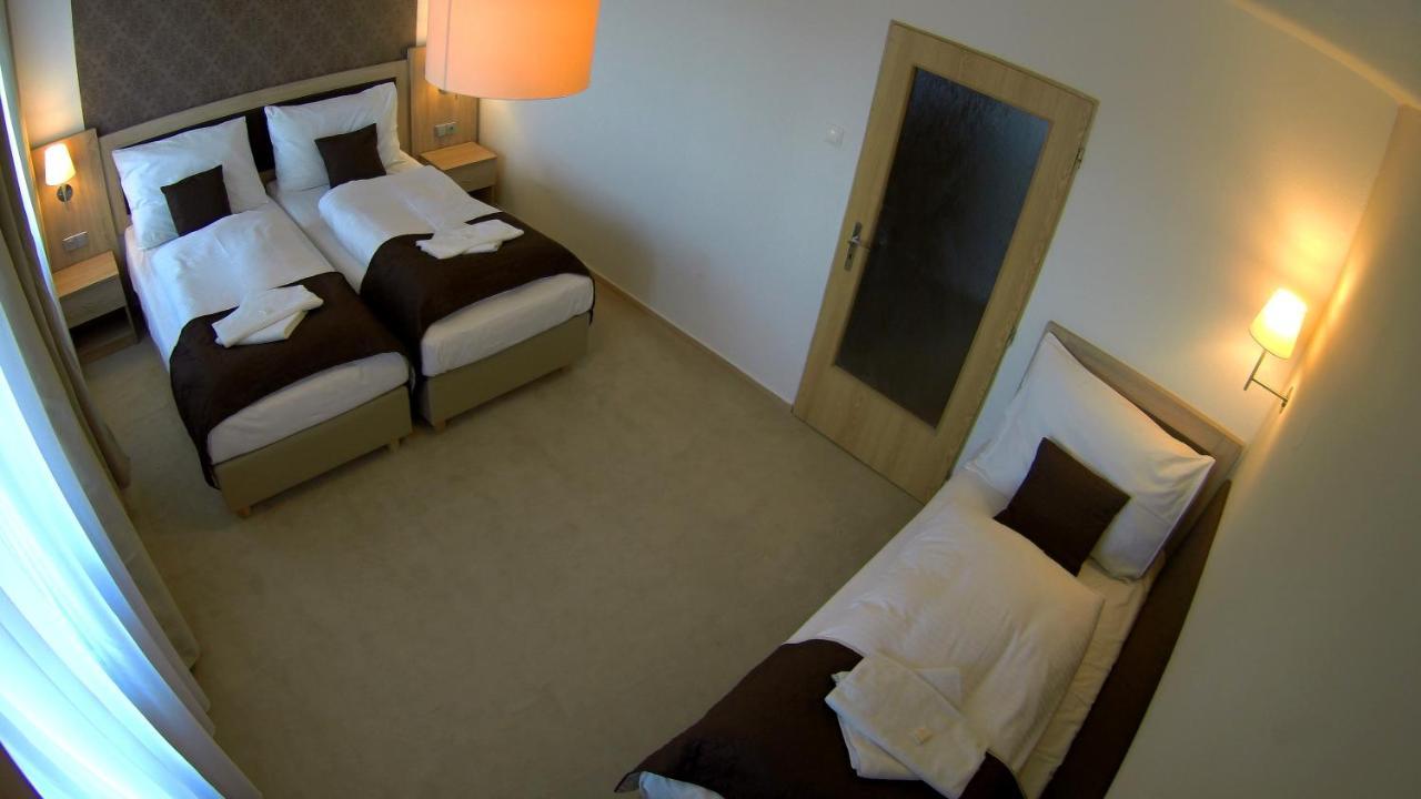 Hotel Pod Vlekem Loučná pod Klínovcem 외부 사진