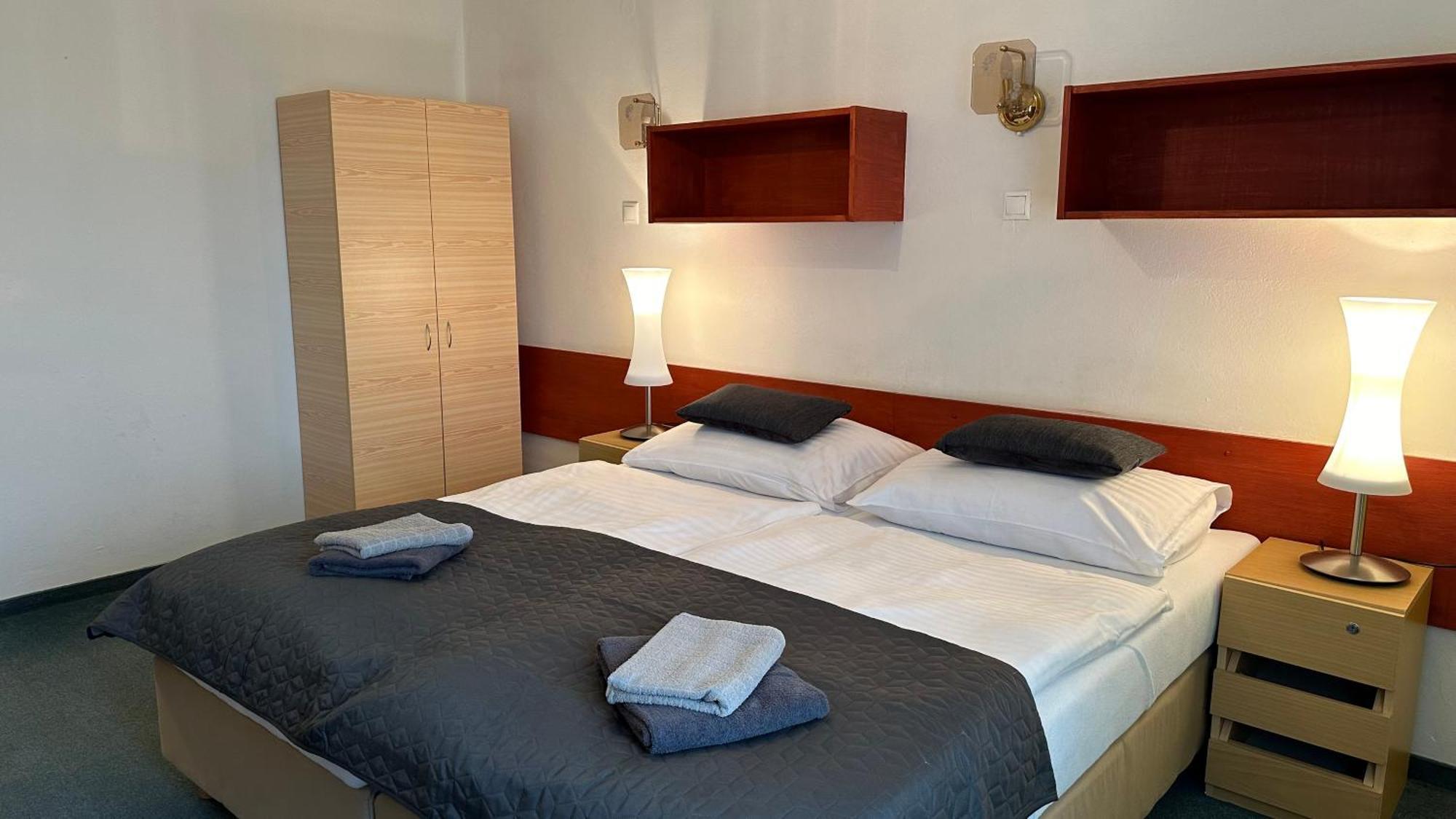 Hotel Pod Vlekem Loučná pod Klínovcem 외부 사진